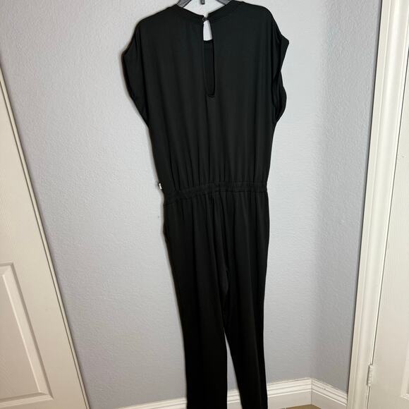 VUORI Short Sleeve Lux Crew Black Jumpsuit - Picture 6 of 6